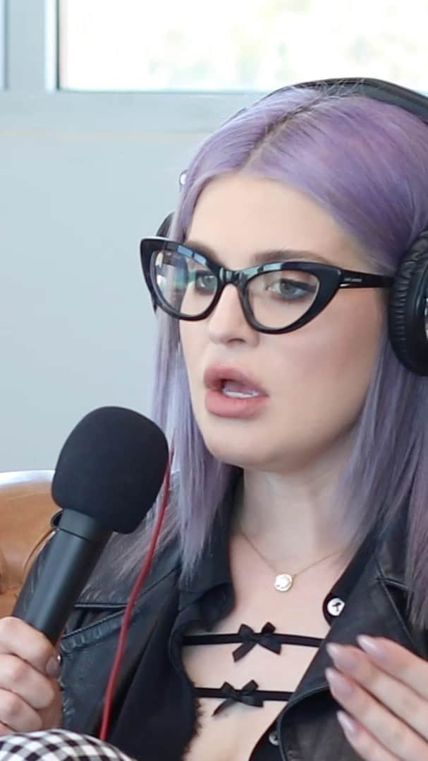 ケリー・オズボーンのインスタグラム：「We are talking all about what Jeff and I did to loose weight!!! Subscribe to our podcast by clicking the link in my bio. What you call freaks we call family everyone is welcome!!!!!!」