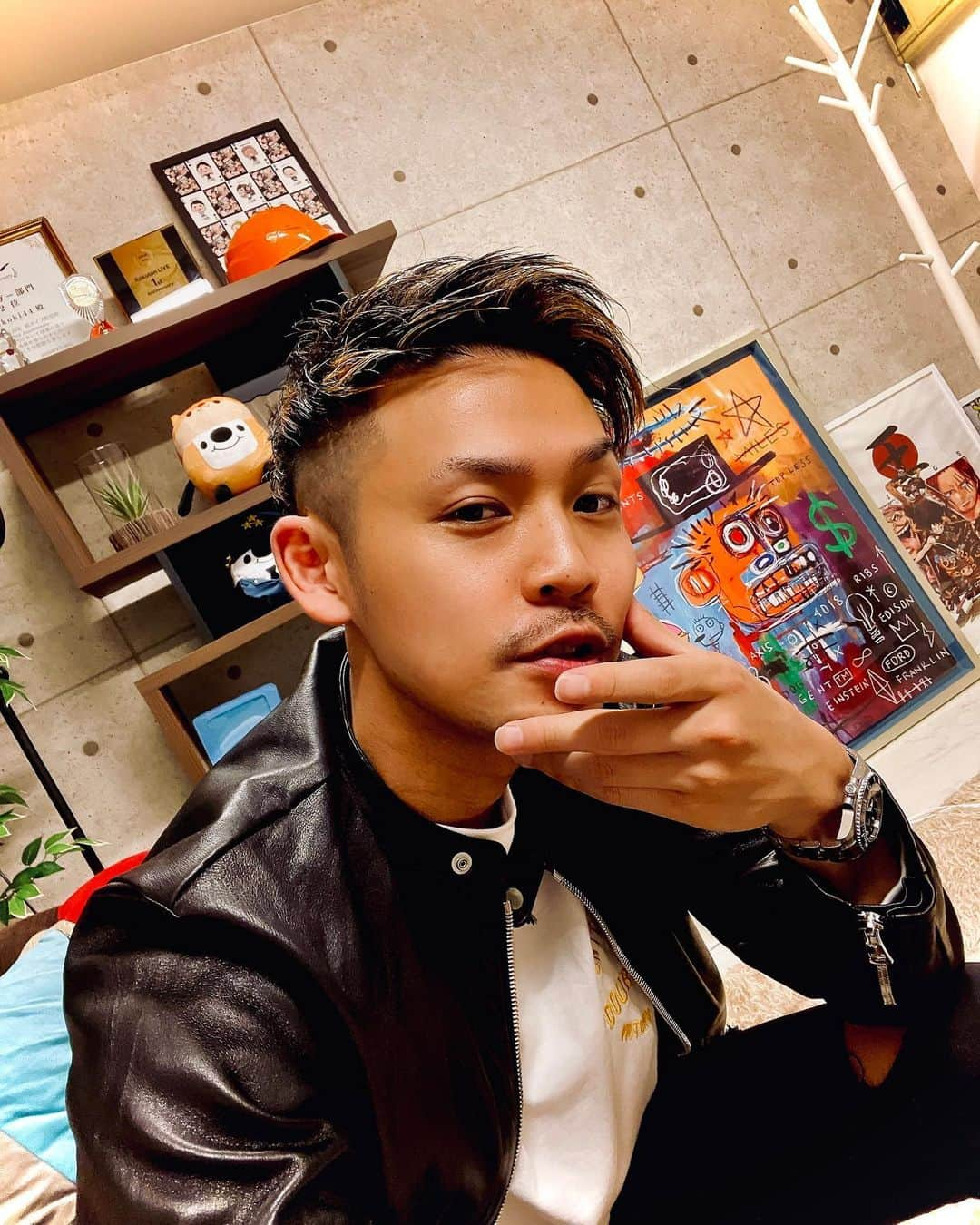 コウキさんのインスタグラム写真 - (コウキInstagram)「new💇‍♂️   #事務所　 #イチナナ　 #44koki44」5月13日 23時54分 - 44koki44