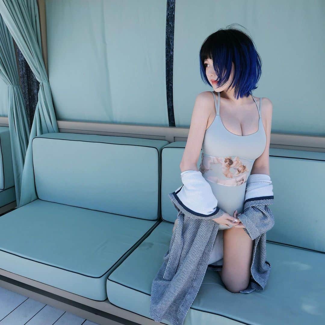 美月リカさんのインスタグラム写真 - (美月リカInstagram)「青い髪の毛に 今日でいちどさよならする」5月14日 1時34分 - rika_miduki
