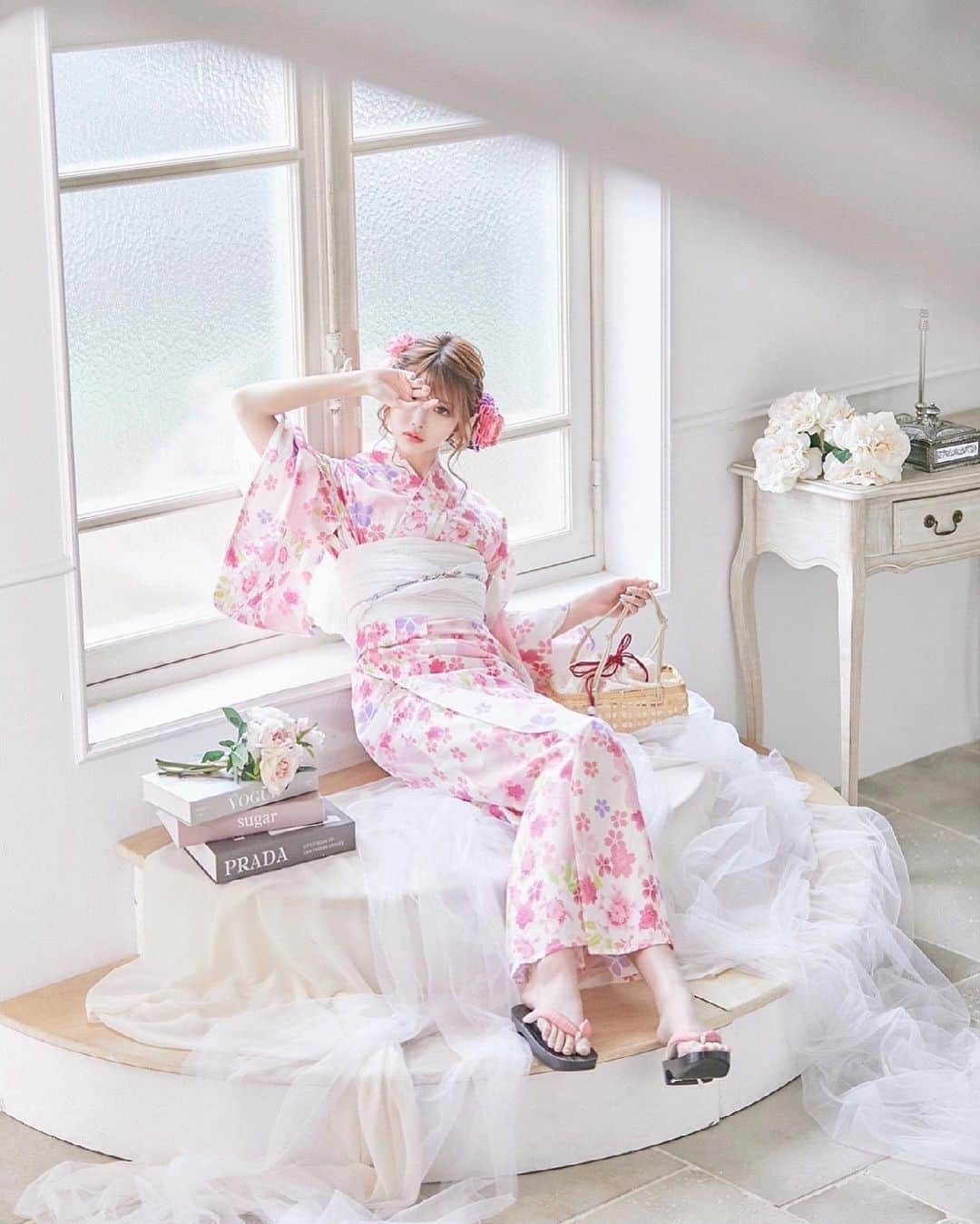 のインスタグラム：「@dress_sugar さんから浴衣撮影のデータもらった💕  この浴衣可愛かった〜🥰💓  #sugar#sugar浴衣#浴衣#撮影#浴衣女子 #浴衣コーデ #モデル」