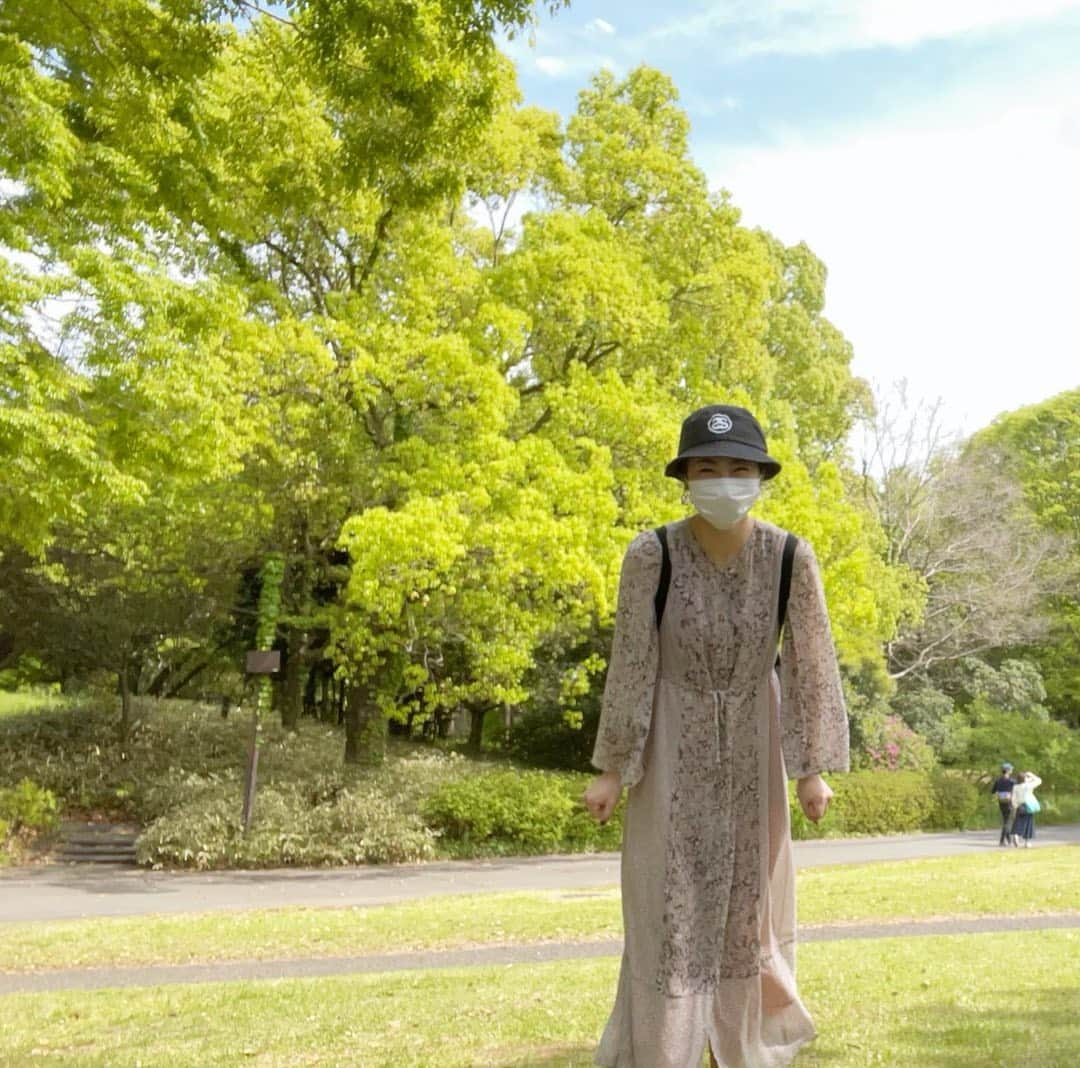 井上希美さんのインスタグラム写真 - (井上希美Instagram)「『踊る！埼玉』 2021年年5月19日(水) ～ 5月23日(日)  劇団メガ、天王寺歌劇団の皆さんと合流しての稽古を重ねています。  日毎増していく熱量に思わずジンときます。 皆さん、本当に本当に素敵です。  今この瞬間に至るまで、芸術に携わらせて頂けていることを、 ウワァなんてありがたいんだと思う毎日です。  今しかない時間だなぁ。  どうぞお楽しみに☺️  配信もあるそうですのでぜひとも☺️！ Instagramフォロワーの皆さま！ 詳しくはTwitter🔎井上希美をご覧ください！ リンクまとめさせて頂きました☺️  さてーーーーーー 今日もがんばりますーーーーーー  #踊る埼玉」5月14日 9時20分 - non_inoue