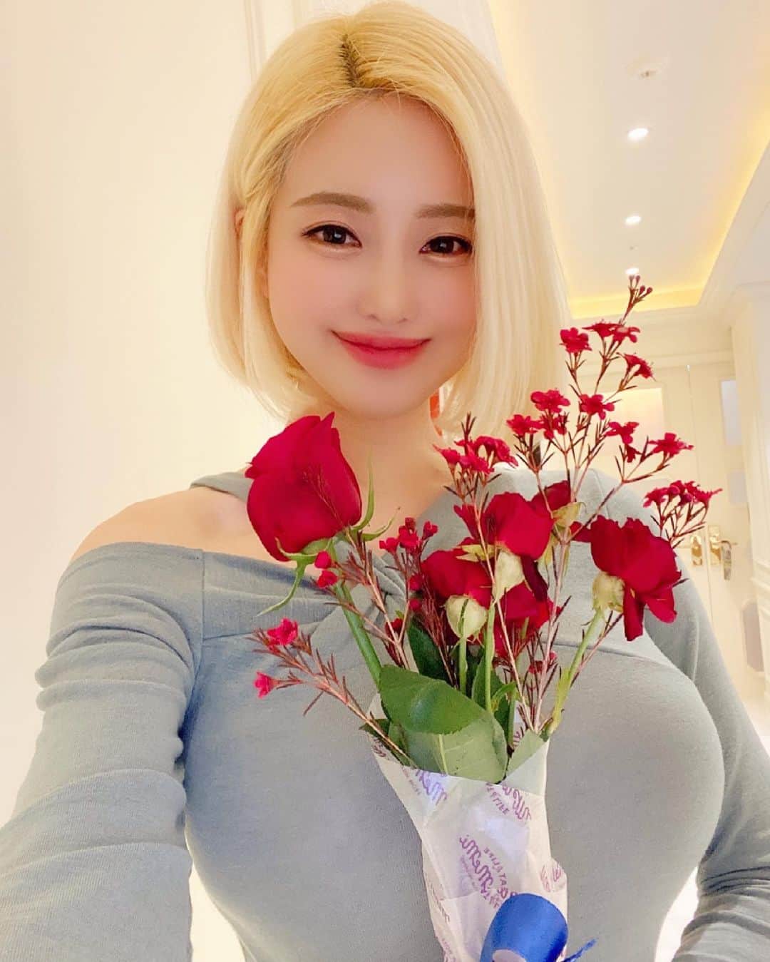 Dj Sodaさんのインスタグラム写真 - (Dj SodaInstagram)「오늘 로즈데이❤️ #happyroseday 🌹」5月14日 23時49分 - deejaysoda
