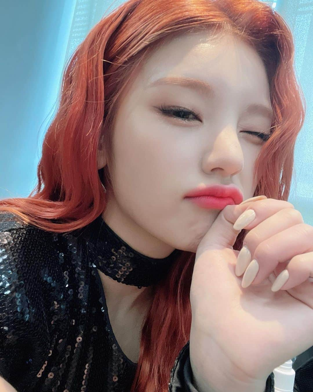 ITZYさんのインスタグラム写真 - (ITZYInstagram)「1위기념 활동셀카 다 올려버리기🥴」5月14日 19時30分 - itzy.all.in.us