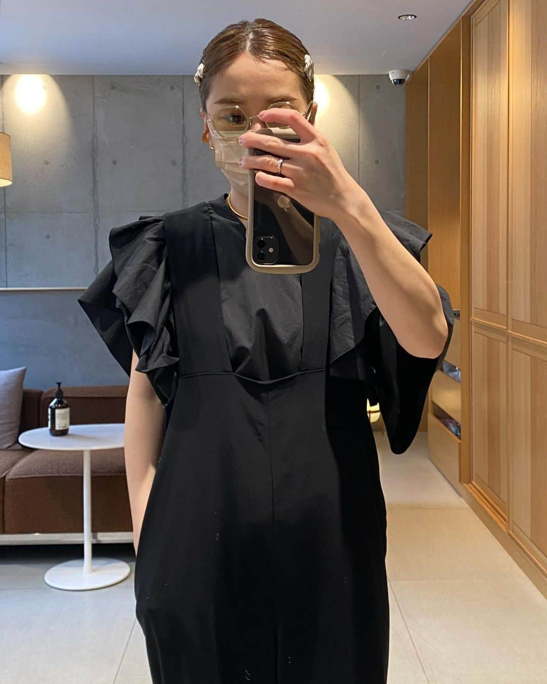 土田瑠美さんのインスタグラム写真 - (土田瑠美Instagram)「今日は湿度が高かったので ヘアアイロンで癖を伸ばしつつタイトに！  ヘアアイロン　@createion   ヘアアクセサリー.ピアス.イヤカフ.チョーカー　@pluietokyo   洋服　@greed_int_online_shop  #greedinternational   スタイリング剤 　@oway.jp_official  プレシャスWax スカルプティングミスト」5月14日 19時39分 - ru0711