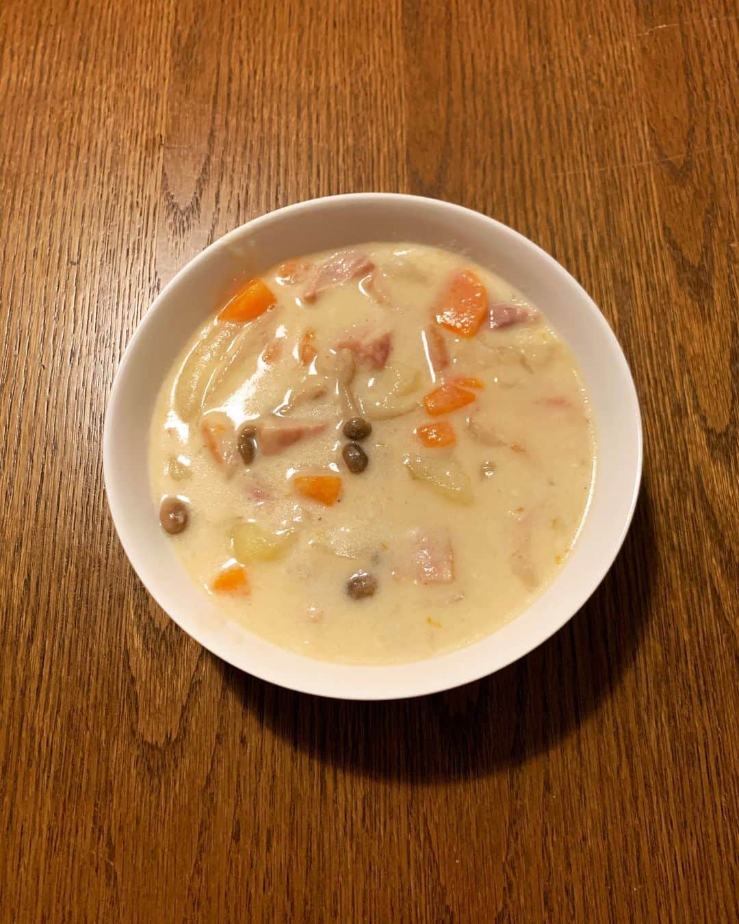 岡田健史のインスタグラム：「圧倒的給食感‼︎べべん‼︎」