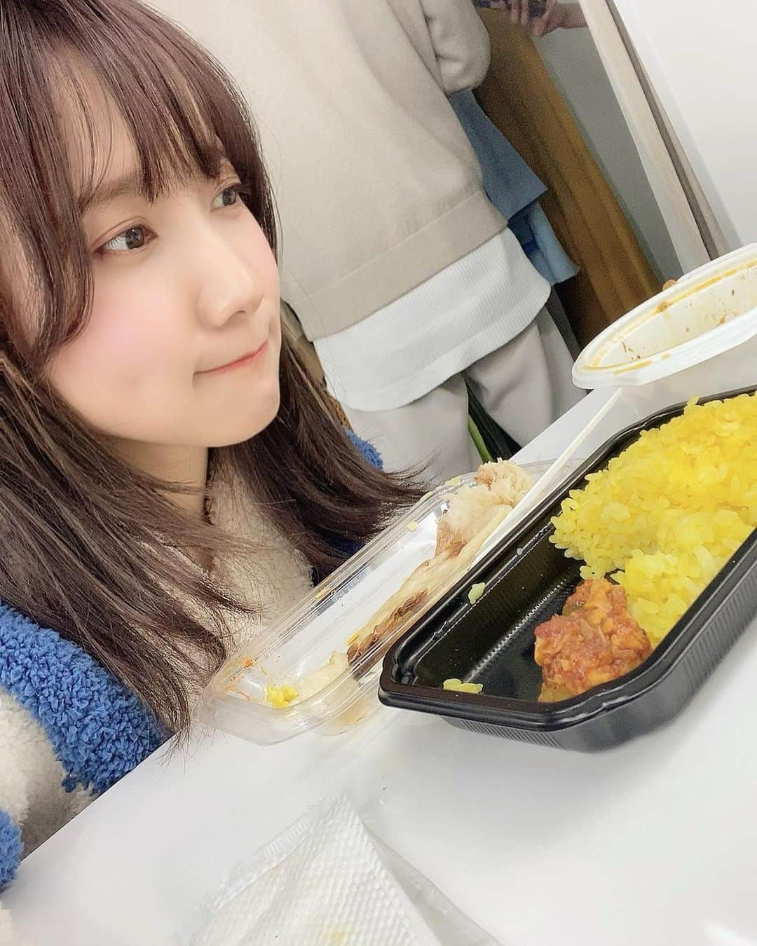 橘ひと美さんのインスタグラム写真 - (橘ひと美Instagram)「先日のケータリングのカレーが嬉しすぎてずっと見てた図」5月14日 21時30分 - h1t0mi_0210