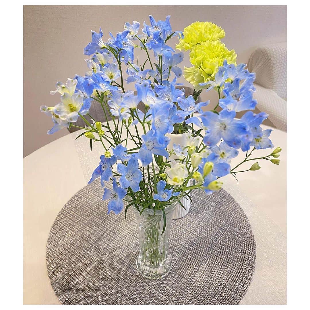 野嶋紗己子さんのインスタグラム写真 - (野嶋紗己子Instagram)「素敵なお花とお花屋の店員さんに会えて嬉しい日でした。☺️💙🌸」5月14日 21時34分 - nojima_sakiko