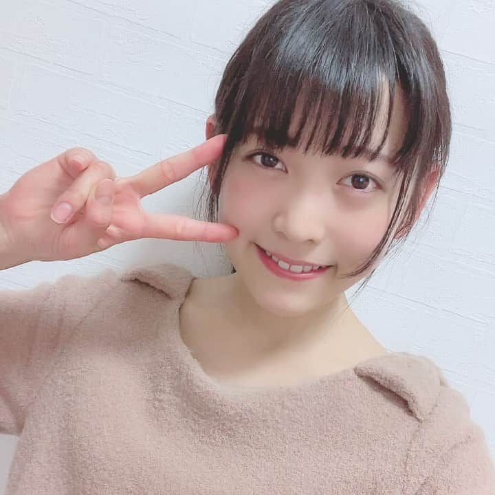 戸奈あゆみのインスタグラム：「自撮りと間違えて動画撮っちゃうことよくあるんだよね。。。。笑  #japanesegirl #japanese #girl #portraitphotography #portrait #actress #黒髪 #女優 #被写体 #SHOWROOM #自撮り #自撮り女子  #自撮り界隈  #selfie #女子大生 #大学生 #JD」