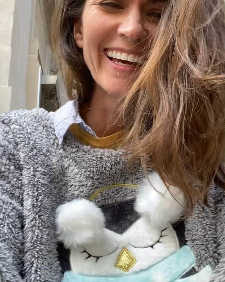 ショーン・パトリック・フラナリーのインスタグラム：「Season tickets. Duh.🕺」