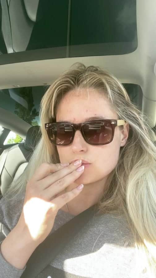 ジェネビーブ・モートンのインスタグラム