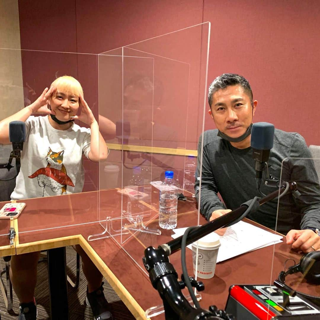 前園真聖さんのインスタグラム写真 - (前園真聖Instagram)「丸園音楽堂の収録でした🎧 桂里奈ちゃんにパワーをもらいながらいつも楽しい時間です👍 みなさん聴いて下さい！ http://jfn.jp/maruzono #丸山桂里奈 #丸園音楽堂」5月15日 7時52分 - maezono_masakiyo