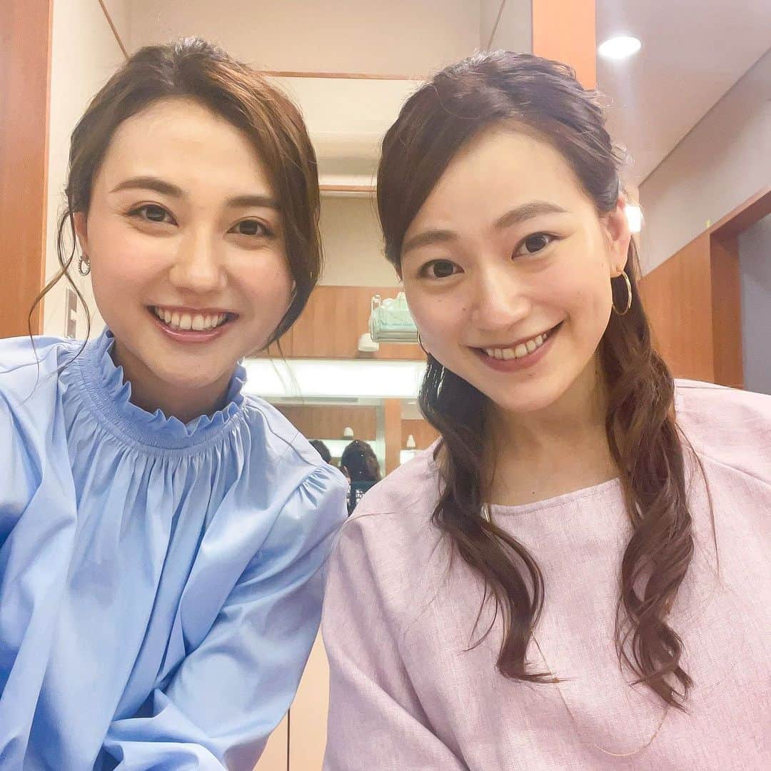 山形純菜のインスタグラム：「.﻿ キキララみたいだねと﻿ 話していた今朝の衣装💠🌸﻿ ﻿ ﻿  ※撮影時だけマスク外しています  ﻿ #パステルカラー #コーディネート #衣装 #ootd #code﻿ #キキララ #サンリオ #まるっとサタデー #はやドキ﻿ #金井憧れ #山形純菜 #アナウンサー #TBS」