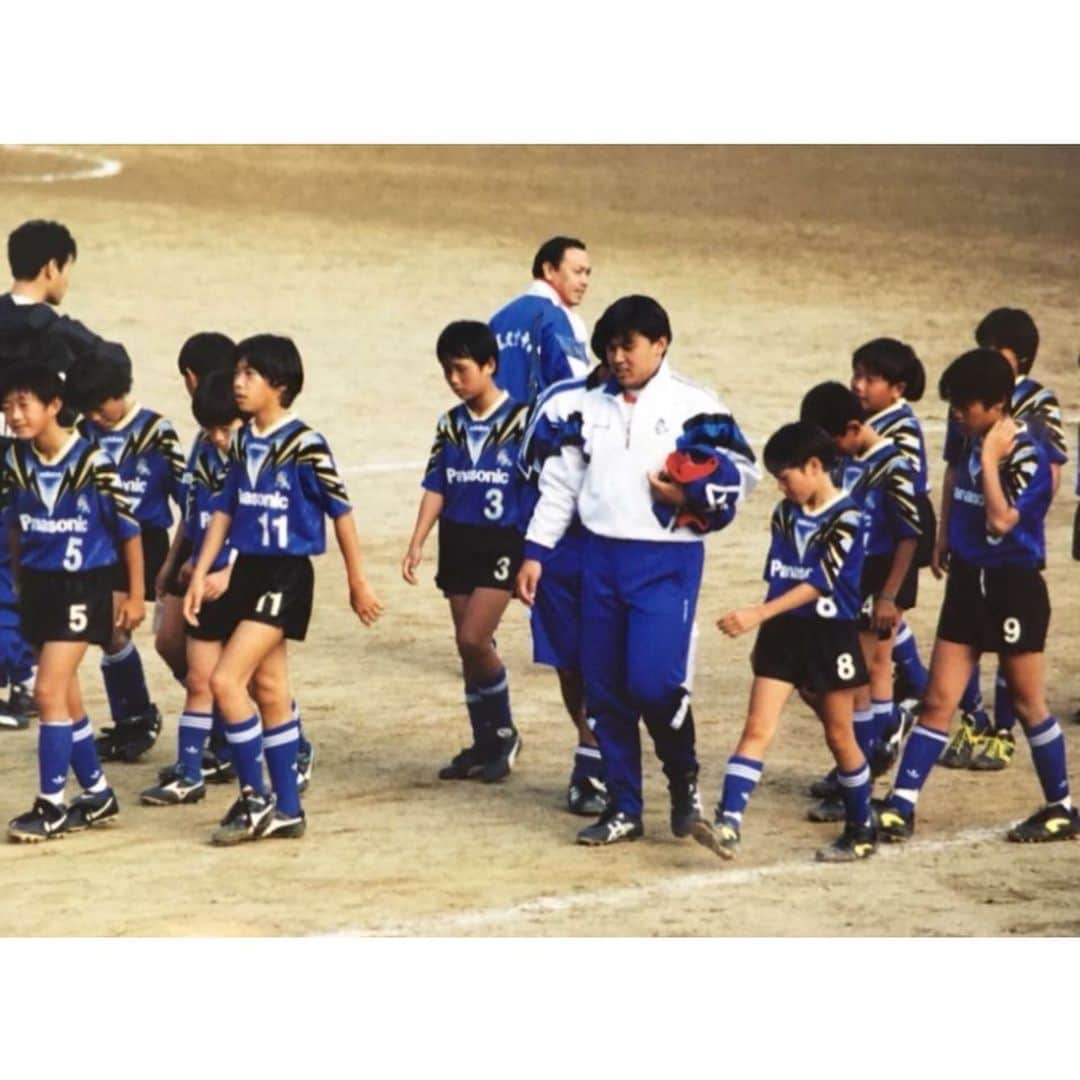 田中輝和さんのインスタグラム写真 - (田中輝和Instagram)「今日は1993年にJリーグが開幕した日。 小2で始まったJリーグ。 その時のスター選手(今も)カズさんと一緒のチームでできたのは僕の財産です。 ここから更にJリーグが発展していくのを期待してます⚽️ #Jリーグ開幕 #大宮アルディージャ #横浜FC #サガン鳥栖」5月15日 19時09分 - teru714