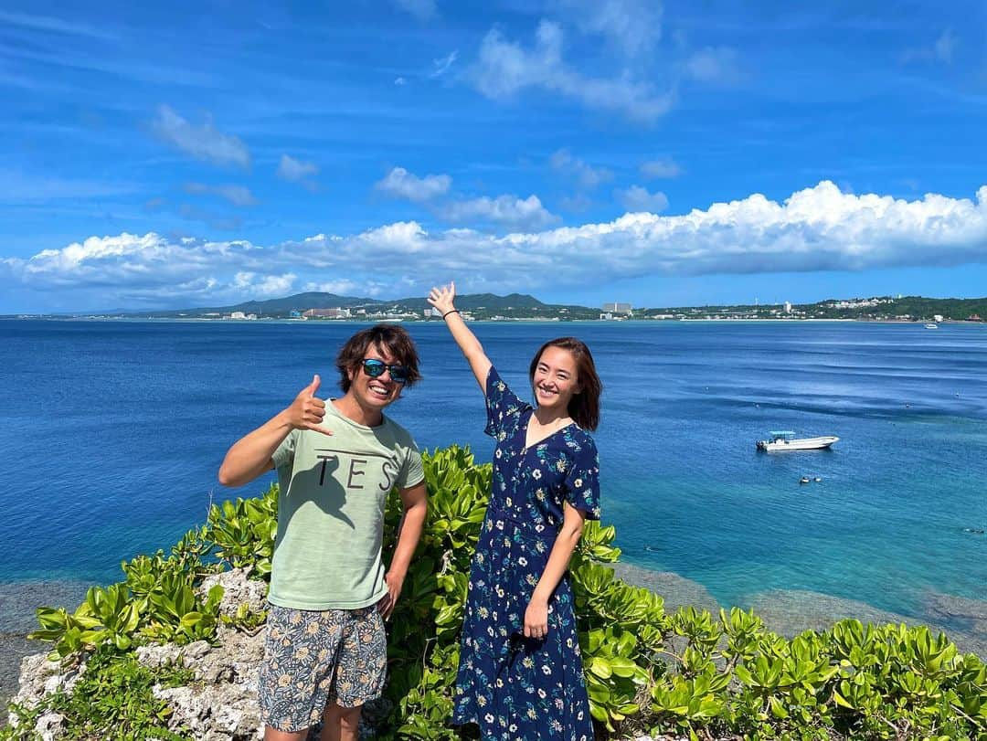 夏美さんのインスタグラム写真 - (夏美Instagram)「ダイビングライセンス取得🤿 真栄田(ﾏｴﾀﾞ)岬の青の洞窟にて🐚🏝 海と景色最高でした👍 ＊ #パライソ沖縄 のたくみさん @days_hiro21 の半田さん ありがとうございました😊 最後の写真はこの日教えてくれた半田さんと🤳👍 ＊ ＊ #夏美の沖縄ライフ #ダイビング　#ダイビングライセンス　#沖縄ダイビング #真栄田岬 #真栄田岬青の洞窟 #真栄田岬ダイビング #パライソ沖縄　#ダイビングショップ　#新しい趣味  #okinawajapan #capemaeda #scubadiving #onnason」5月15日 12時00分 - natsumisaito333