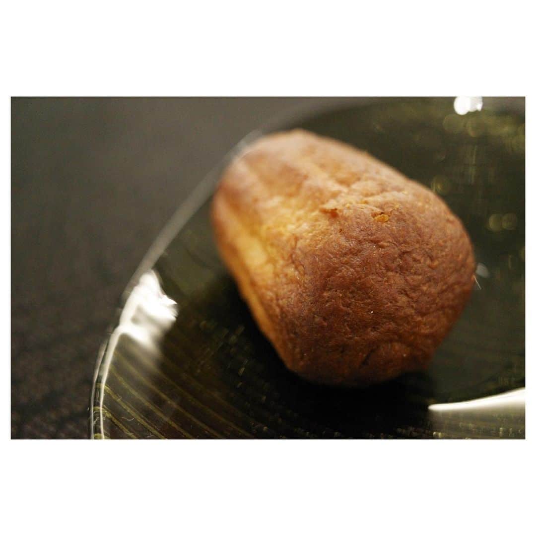 高垣麗子さんのインスタグラム写真 - (高垣麗子Instagram)「・ ・ ・  パン好きにはたまらない光景...♡ パン&バターの魅力を語る　@kazusa_matsuki の笑顔が子どものように無邪気でかわいい😍  ・ ・ #Élan #エラン #パン好き #バター好き #🍞 #🧈」5月15日 13時48分 - reikotakagaki