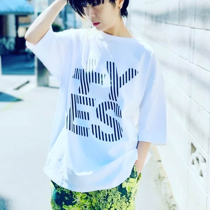 Salyuのインスタグラム：「◼️Salyu オフィシャルグッズが展開！  ホームページのGOODS欄からメールアドレスをご登録いただいた方に、商品の先行案内をお送りいたします。またご登録いただいた方には、商品ご購入の際、Salyuが心を込めたカードを添えて商品発送いたします🙈💌 メール登録はSalyuのHPから！」