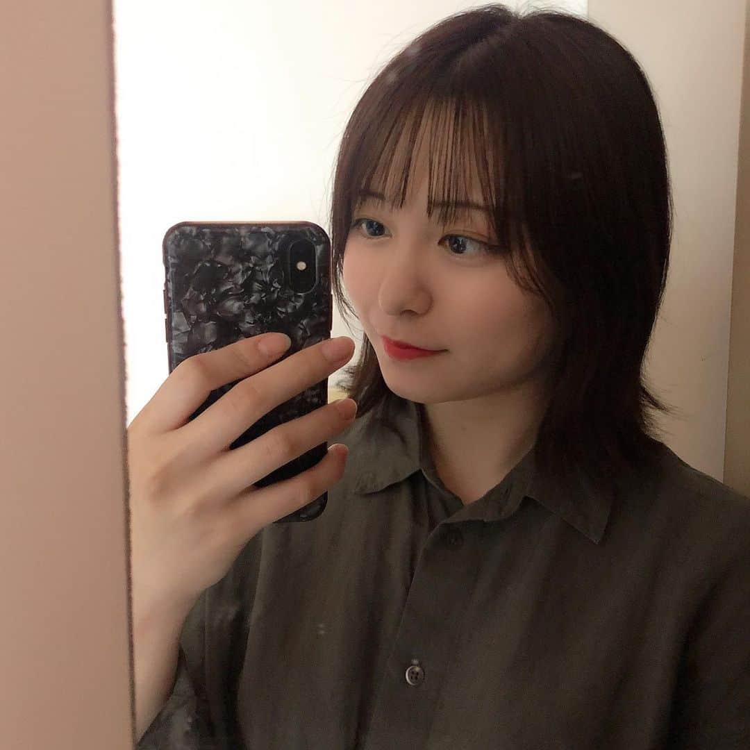 のインスタグラム：「・ こんばんは🌝  舞台の稽古、頑張ってます！  ぜひぜひ会いに来てください〜😷 ｢青フル応援チケット｣ というのもあるらしいので要チェックです🙊  ファンの方から嬉しいプレゼントとお手紙もいただきました✨ ありがとうございます♡  頑張ります！！」