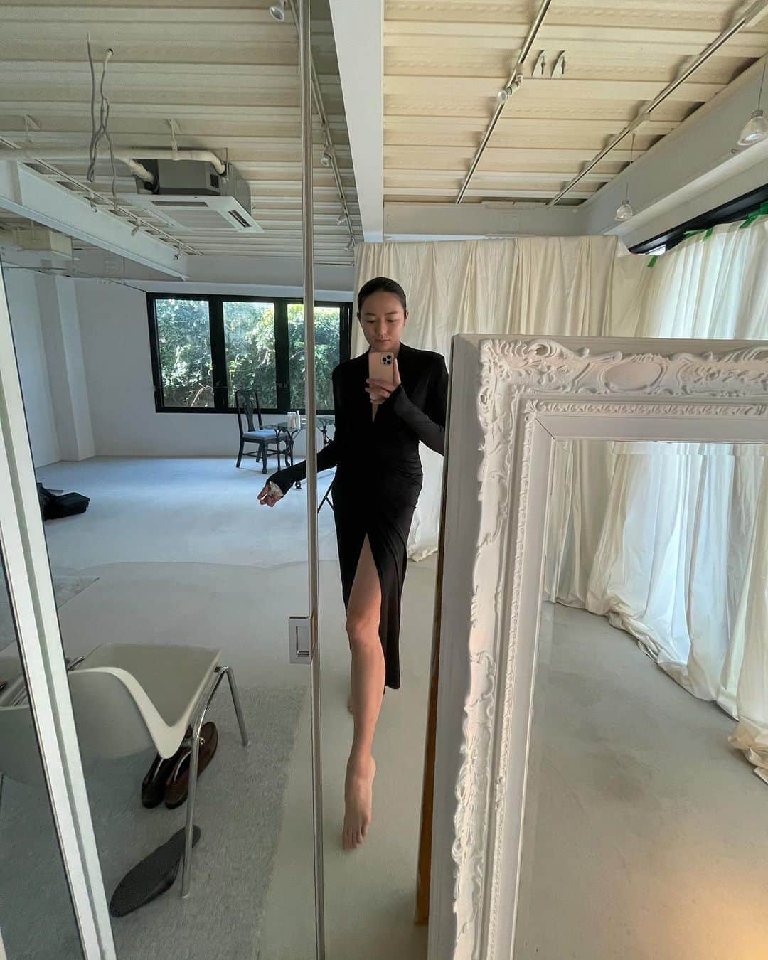 のインスタグラム：「さつえい。 . Me at the studio 📸 Photo shooting . #photoshoot#撮影 #美容#PV」