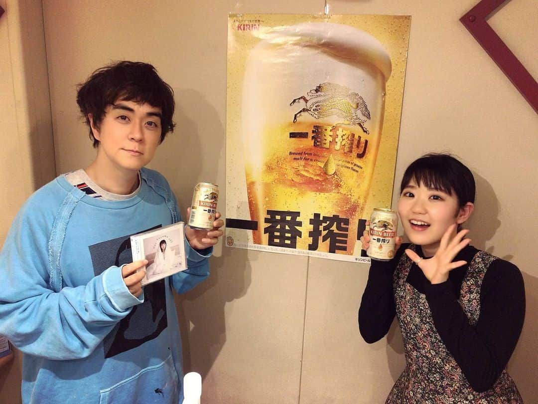 東山奈央さんのインスタグラム写真 - (東山奈央Instagram)「NACK5「キリン一番搾り　One More Pint!」  ヒャダインさんとお話しさせていただきました🎶 「彼女、お借りします」ぶりにお会いできました！  冒頭で乾杯させていただいたからか、 全体的になんだかハイテンショントークに……なっていたかな？どうかな？（笑）  リスナーさんからいただいたオススメの「一番搾り＆ポテチ」は、 驚異的な美味しさでした🍻  これからもっとビールが美味しい季節になりますね～(〃´ω`〃)」5月15日 22時41分 - naobou_official