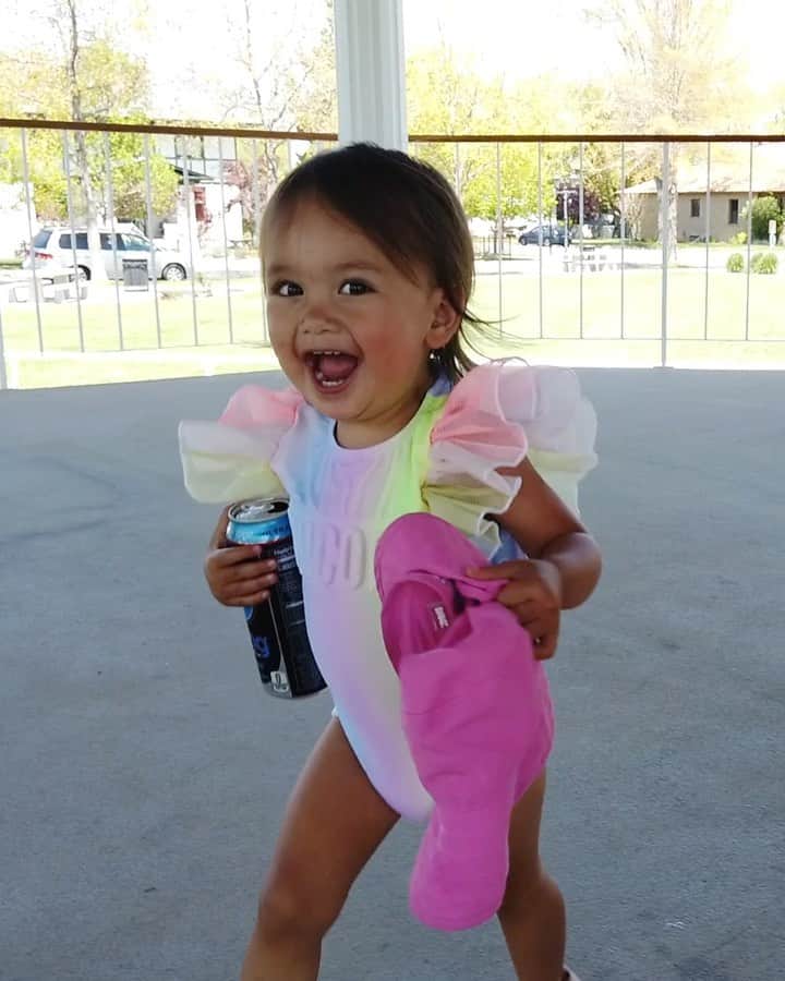 Tianna Gregoryのインスタグラム：「Family days are the best but sometimes need @BangEnergy to keep up with Shady 😂   ✨Follow the inventor @BangEnergy.CEO #BangEnergy #EnergyDrink」