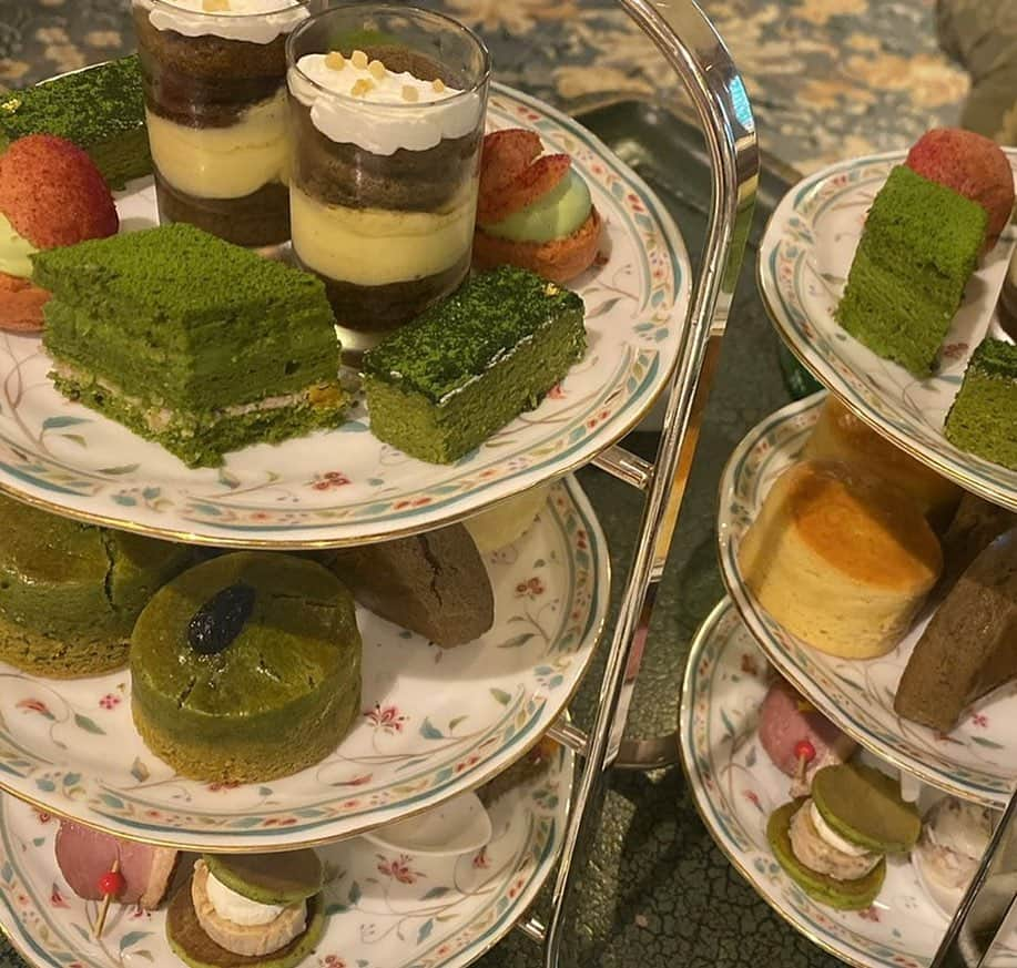 大槻ひびきさんのインスタグラム写真 - (大槻ひびきInstagram)「抹茶の アフタヌーンティー🥺🫖🧡 #afternoontea  #teatime  #maccha #cakestagram  #cake #アフタヌーンティー #スウィーツ #抹茶」5月16日 2時16分 - yanhibi0221