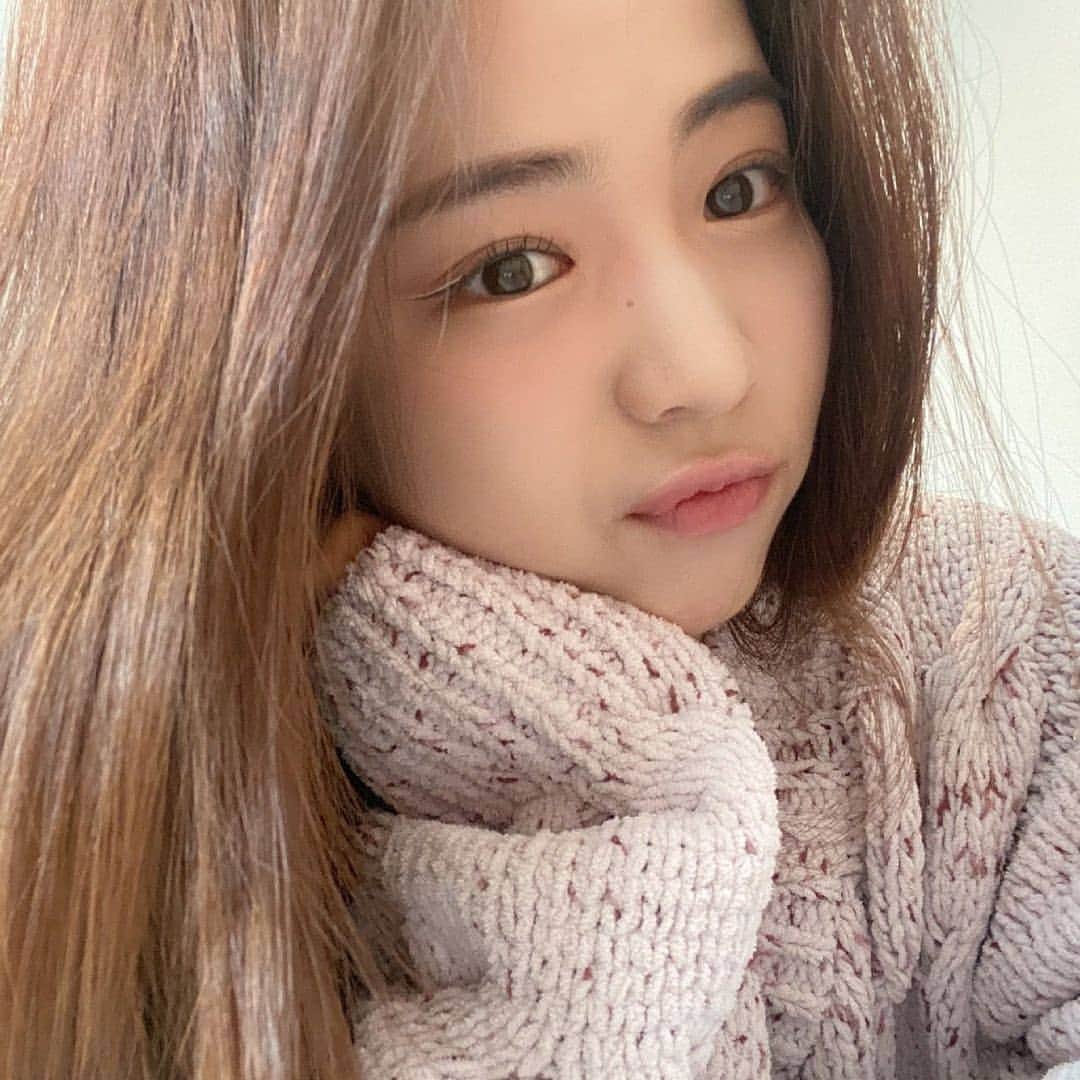 マヤ（勝村摩耶）さんのインスタグラム写真 - (マヤ（勝村摩耶）Instagram)「Maya's bareface🥺 she's just so pretty 😭😍 . . Follow @_MayaKatsumura for more content . . . #MAYAKATSUMURA #MAYA #NiziU #ニジュー #니쥬 #NiziUMaya #JYP #WithU #MakeYouHappy #Stepandastep #Take_a_picture #Poppin_Shakin」5月16日 5時14分 - _mayakatsumura