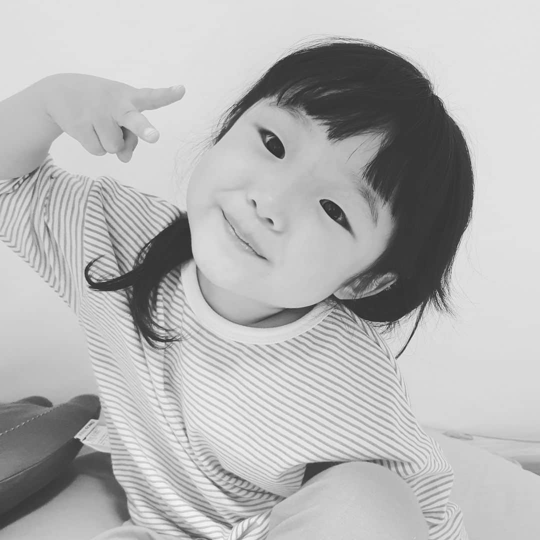 ユン・サンヒョンさんのインスタグラム写真 - (ユン・サンヒョンInstagram)「미소가 이쁜 나나자매..커서도 이모습 유지해줘요.♡ 사랑해!」5月16日 10時21分 - yoonsanghyun0921
