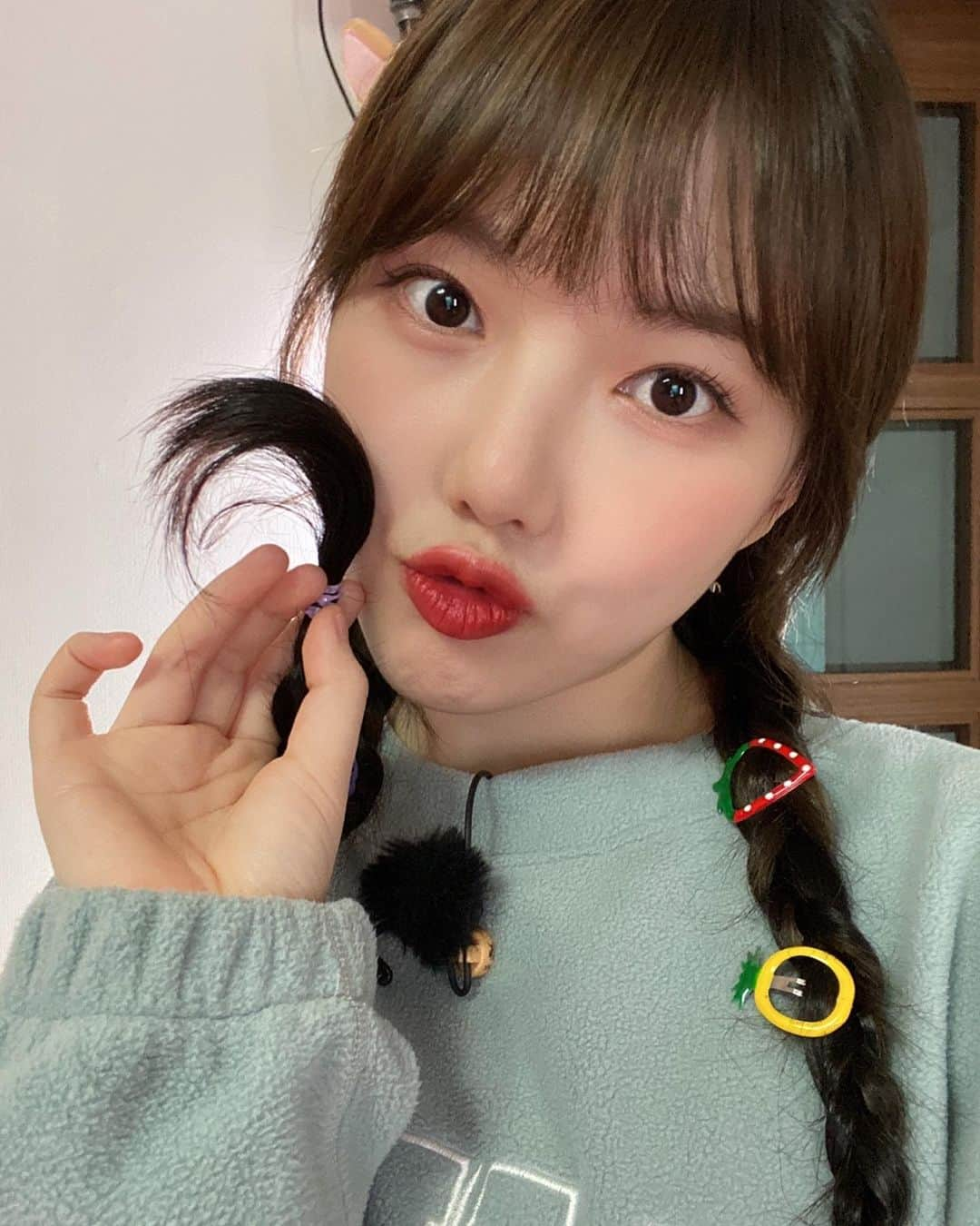 GFriendのインスタグラム：「#여자친구 #GFRIEND 💾 GFRIEND's #MEMORIA  #예린 #YERIN」