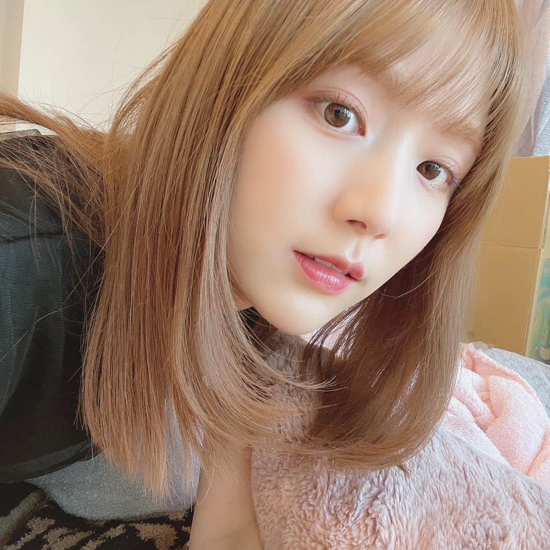 ひよんのインスタグラム：「🤳👸 ㅤㅤㅤㅤㅤㅤㅤㅤㅤㅤㅤㅤㅤ 自撮りした😛💛 みんな何枚目がよい？🤣✨ ㅤㅤㅤㅤㅤㅤㅤㅤㅤㅤㅤㅤㅤ #ひよん」