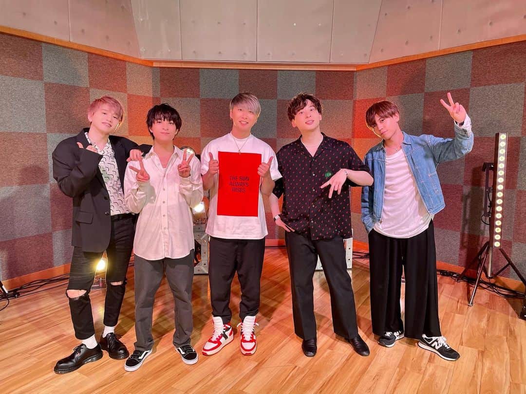 Da-iCEのインスタグラム：「*  Da-iCE × @abema_official Rewind Live 『一緒にライブ観ながら語る会』 2日間ありがとうございました！  ＜6/15(火)23:59まで＞アーカイブ配信が ご視聴可能ですので、ぜひ"リワインド"してください◎  #Da_iCE #Da_iCEとライブを語る会 #Da_iCEオンラインライブツアー」