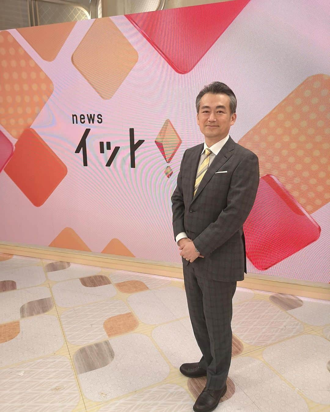 フジテレビ「プライムニュース イブニング」さんのインスタグラム写真 - (フジテレビ「プライムニュース イブニング」Instagram)「きょうはスポーツ中継のため、15分間の短縮版でした。﻿ 短くぎゅっと、お伝えしました。﻿ ご覧になっていただきありがとうございました！﻿ ﻿ 生野陽子﻿ #EPOCA @epoca_official﻿ ﻿ 内田嶺衣奈﻿ #TIARA @tiara_melrose﻿ ﻿ #生野陽子﻿ #内田嶺衣奈 @reina.uchida﻿ #奥寺健 @fujitv_announcer﻿ #永尾亜子 @ako_nagao﻿ #フジテレビ﻿ #アナウンサー﻿ #ニュース」5月16日 18時31分 - livenews_it