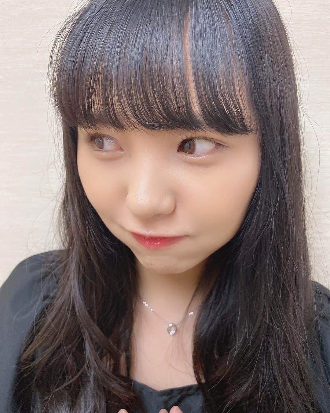 本郷柚巴のインスタグラム：「目が合った…😳  #オンラインお話し会 #ありがとうございました #またお話ししましょうね」