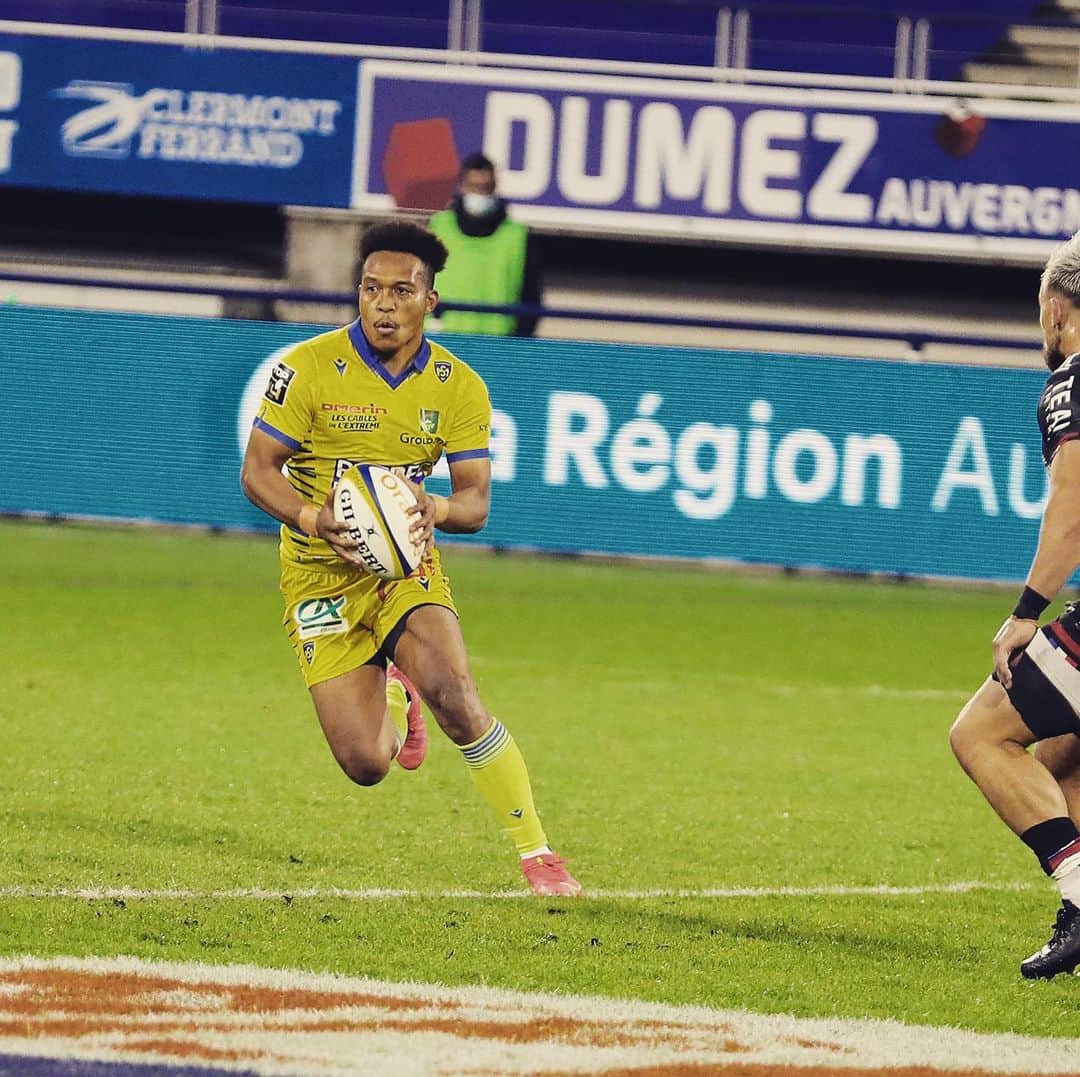 のインスタグラム：「Next!!!  1週間休んでしっかりまた準備💪🏽 リーグ戦あと2試合！  #asm」