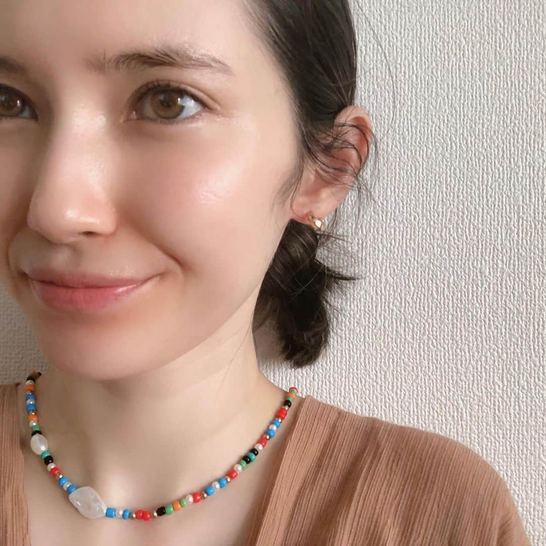 市川紗椰のインスタグラム：「こんやの﻿ 「爆笑問題&霜降り明星のシンパイ賞‼︎」に出演します。キツネバイバイが忘れられない…﻿ ﻿ 衣装は﻿ #ビーズネックレス @spinns_official﻿ #ゴールドピアス #jillsander﻿ #ワンピース #matteau﻿ #サンダル #enfold﻿ ﻿ です﻿ もし良かったらー﻿ ﻿ テレビ朝日「爆笑問題&霜降り明星のシンパイ賞‼︎」﻿ 5月16日　21:55〜﻿ ﻿ MBS･TBS系「教えてもらう前と後」﻿ 5月17日　22:00〜」