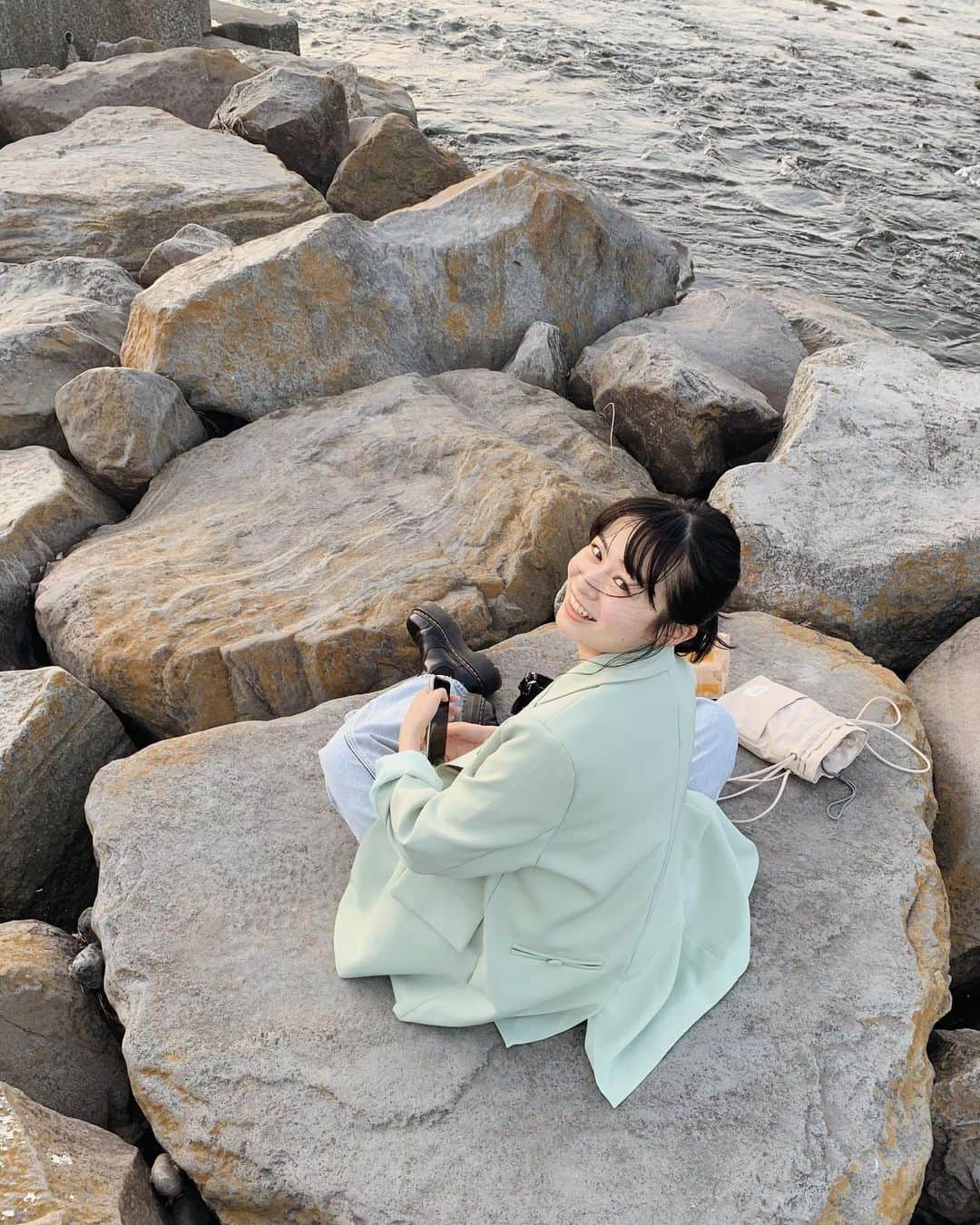 莉子さんのインスタグラム写真 - (莉子Instagram)「ふぉとばい幼馴染み🌻🌻」5月16日 19時36分 - riko_riko1204