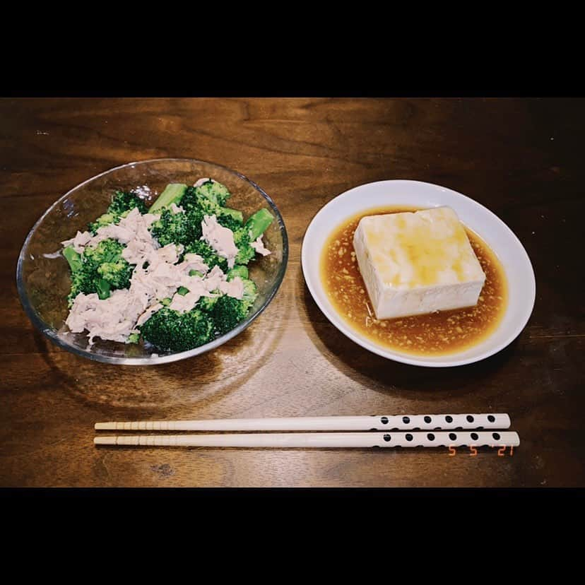 ナタリア聖奈さんのインスタグラム写真 - (ナタリア聖奈Instagram)「・  最近のナタご飯💭𓎩𓌉𓇋 ‎ ほぼ火を使わずに出来ちゃうから楽ちん！(◜࿀◝ )  #ヘルシーメニュー #簡単レシピ #ダイエットメニュー #発酵食品」5月16日 19時48分 - _natamilk_