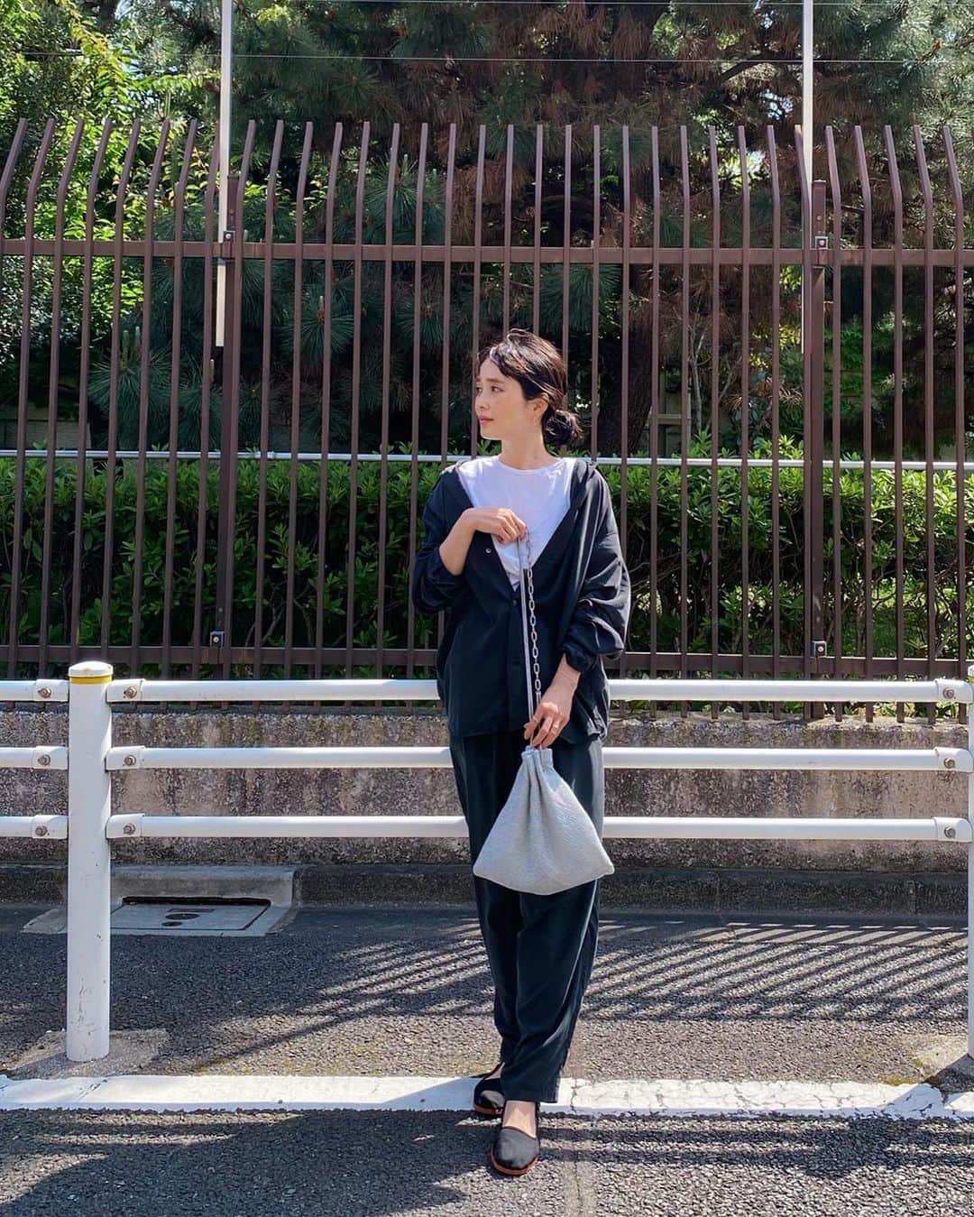北澤 宏美さんのインスタグラム写真 - (北澤 宏美Instagram)「ラフな格好がやっぱ好きだな 衣替えしてお気に入りの上下と お気に入りのバッグおろした🤍  #BIGOTRE」5月16日 20時23分 - romihy58