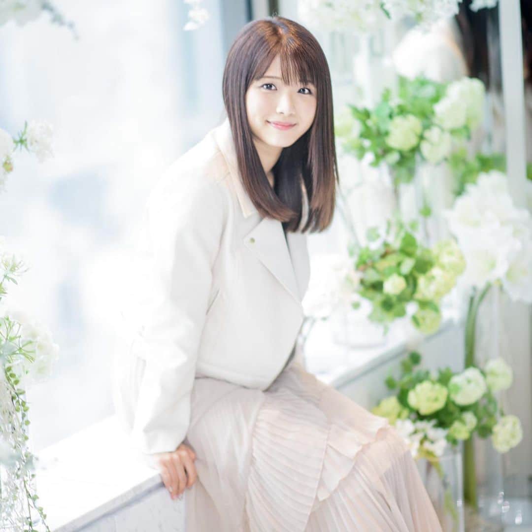 山本ゆうかさんのインスタグラム写真 - (山本ゆうかInstagram)「バイオハザードヴィレッジ5日間くらいで終わった…！ ボリュームめちゃんこ少ない&カジュアルでやったのでマッハでした。 昔のシリーズやりたいなぁ。」5月17日 2時23分 - yuukarin.yama
