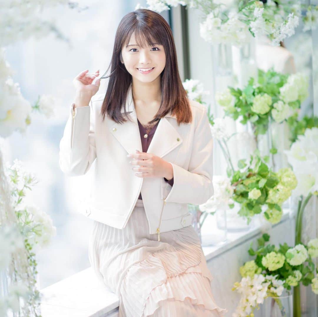 山本ゆうかのインスタグラム：「バイオハザードヴィレッジ5日間くらいで終わった…！ ボリュームめちゃんこ少ない&カジュアルでやったのでマッハでした。 昔のシリーズやりたいなぁ。」