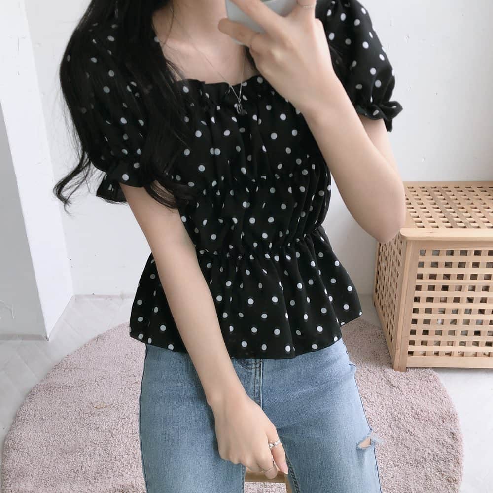 ガールズルールさんのインスタグラム写真 - (ガールズルールInstagram)「トートドット半袖ブラウス (bl0703) COLOR : IVORY, NAVY, BLACK」5月17日 16時33分 - girlsrule_official