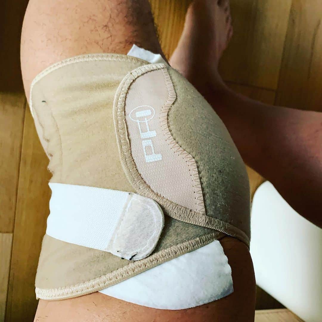 金村義明さんのインスタグラム写真 - (金村義明Instagram)「ダイヤモンドカップ最終日のピン位置で同じティーマークから、誘われて、膝の水溜まりなんか関係無く喜んで初相模原ゴルフ倶楽部へ！ 流石名門相模原パー２つボギー５つダボ１つ　ロングで9やってもた、強風で劇難しかったけど最高でした！ サウナ入って汗絞り出して MBSラジオリモート生放送」5月17日 11時42分 - yoshiaki_kanemura