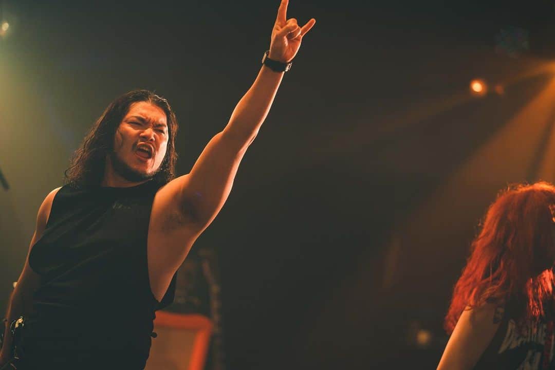 Her Name In Bloodさんのインスタグラム写真 - (Her Name In BloodInstagram)「HEAVY WEIGHT TOUR Day2 We had an amazing time with ya'll! Can't thank enough for you all who came out last night, We love you!  📸 : @litchi_lp」5月17日 13時12分 - hnibband