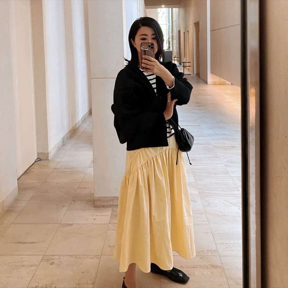 urakoのインスタグラム：「. 🐝💛 . . #MACHATT #ootd」