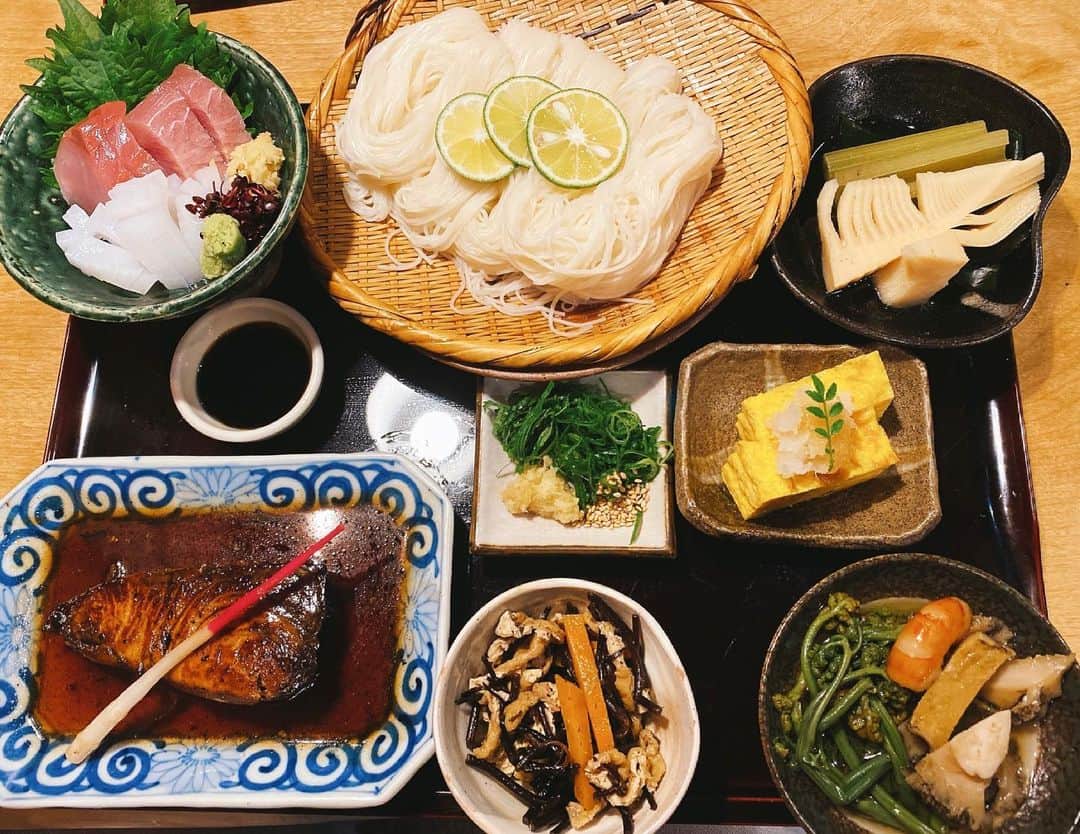 堀田祐美子さんのインスタグラム写真 - (堀田祐美子Instagram)「打ち合わせ後のランチ。  【おばんざい今どき】  ここのランチはボリューミー！！  味もgood👍  お昼時間がある時は知り合いの飲食店にランチ行ってます。  こんな時期だから少しでも応援！！  お腹いっぱい…  夜は軽めにしよっと💦  #堀田祐美子 #yumiko hotta #woman's  #prowrestling #プロレス　#女子プロレス　#堀田祐美子　 #ランチ　#おばんざい今どき　#旗の台  堀田祐美子ホームページはこちらから↓  https://www.yumikohotta.com」5月17日 15時13分 - yumiko_hotta