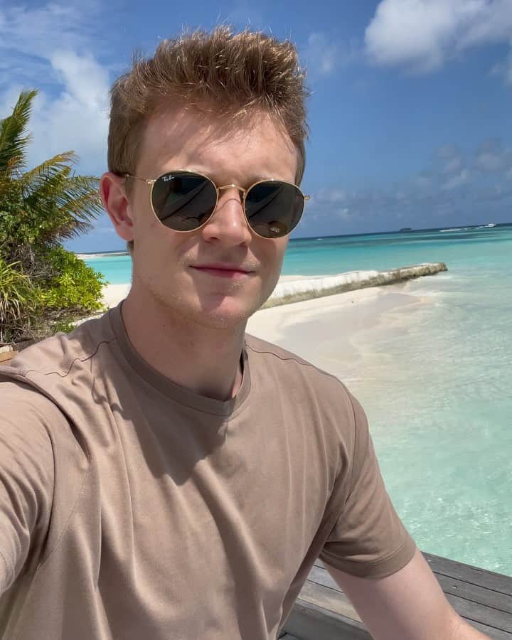 ドミトリー・コズロフスキーのインスタグラム：「Всем хорошей, плодотворной недели☀️」