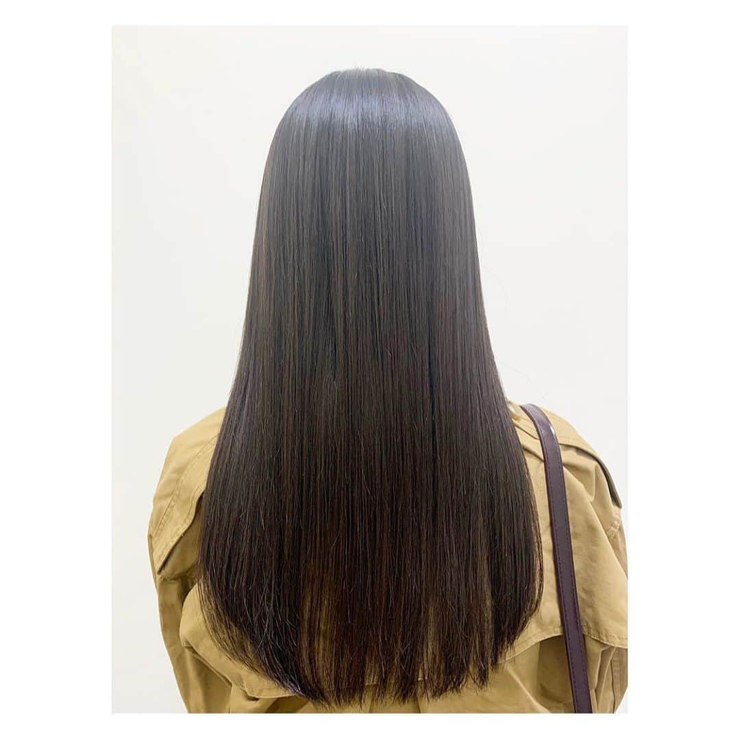 ジョナゴールドさんのインスタグラム写真 - (ジョナゴールドInstagram)「♥ BUZZ HAIRさん行ってきました〜💇 ・ カット、サイエンスアクア、ヘッドスパで驚くほどサラッサラになりましたよ💕 ・ ヘッドスパでは安定の爆睡🐑 でも今は店内でずっとマスクつけてるから、口開けて寝ててもバレないのがいい所だね！👍(笑) ・ 今日から自分で髪乾かすのも楽になりそう😊 ♥ #buzzhair #バズヘアー #カット #サイエンスアクア #ヘッドスパ #さくら野弘前店」4月23日 17時02分 - jonagold_0323