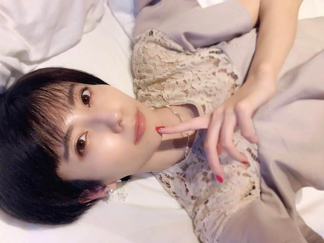 乃亜のインスタグラム：「❤︎ ・ ・ ・  #portrait #shotting #Japanesegir #selfie #followme  #インスタグラビア #グラビア #着衣グラビア  #セクシーショット #黒髪ショート #ショートヘア  #被写体 #AV女優 #セクシー女優 #痴女優 #痴女 #乃亜」