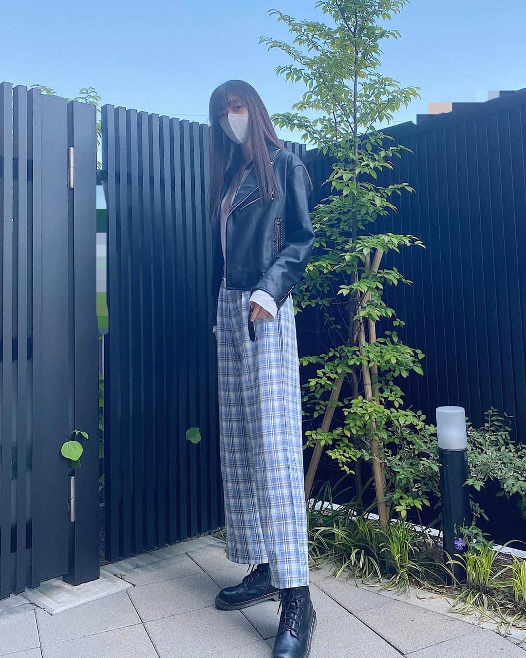 夏目璃乃のインスタグラム：「・ ・ TODAY‪‪☺︎‬ ・ ブランドさんタグ付けしてます🏷 ・ ・ #夏目璃乃 #rinonatsume #181cm #ノーマルカメラ #model #私服 #ootd #code #ラフコーデ #ライダースジャケット  #좋아요  #멋스타그램  #코디  #패션  #04년생」