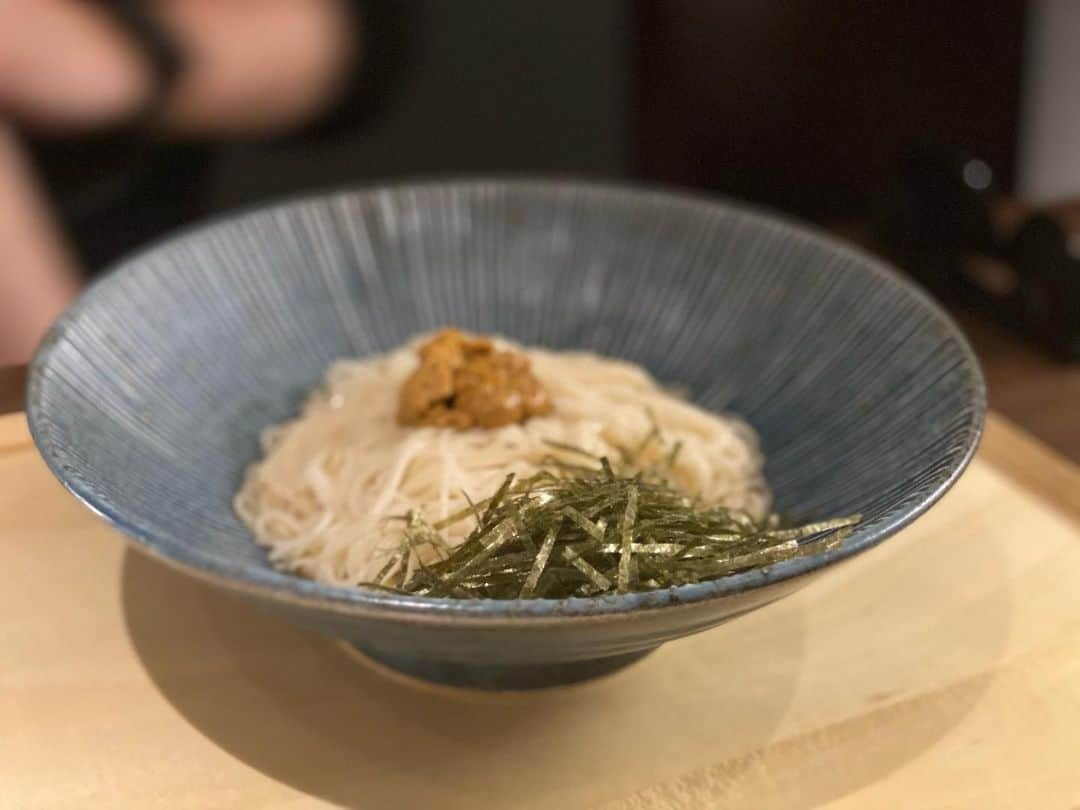 ラファエルさんのインスタグラム写真 - (ラファエルInstagram)「どうしてもココの素麺が食べたくて１年ぶりにプライベートで新宿来た😄  満足満足😌  新宿区歌舞伎町2-26-10 2F 素麺屋 糸 歌舞伎町本店 03-6457-6789  Ordered to make jewelry  MENS @jewelry_no13 WOMEN @no13825   #時給日本一YouTuber #ラファエル #No13 #YouTubeコンサルタント #ワンカラット #ライブ配信コンサルタント #デンタルラバー #スーパーホワイトニングLV」4月23日 18時20分 - raphaelangel8183