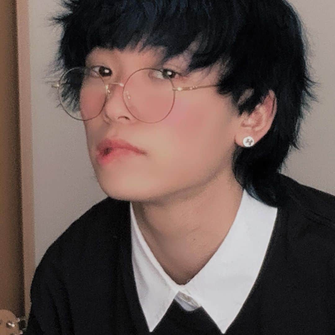 いへう子さんのインスタグラム写真 - (いへう子Instagram)「青髪ウルフ」4月23日 18時31分 - sasimisouseizi